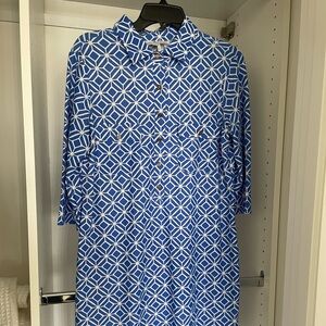 Jude Connally Sloane Shirtdress
Size M
3/4 sleeves
Blue & white lattice pattern